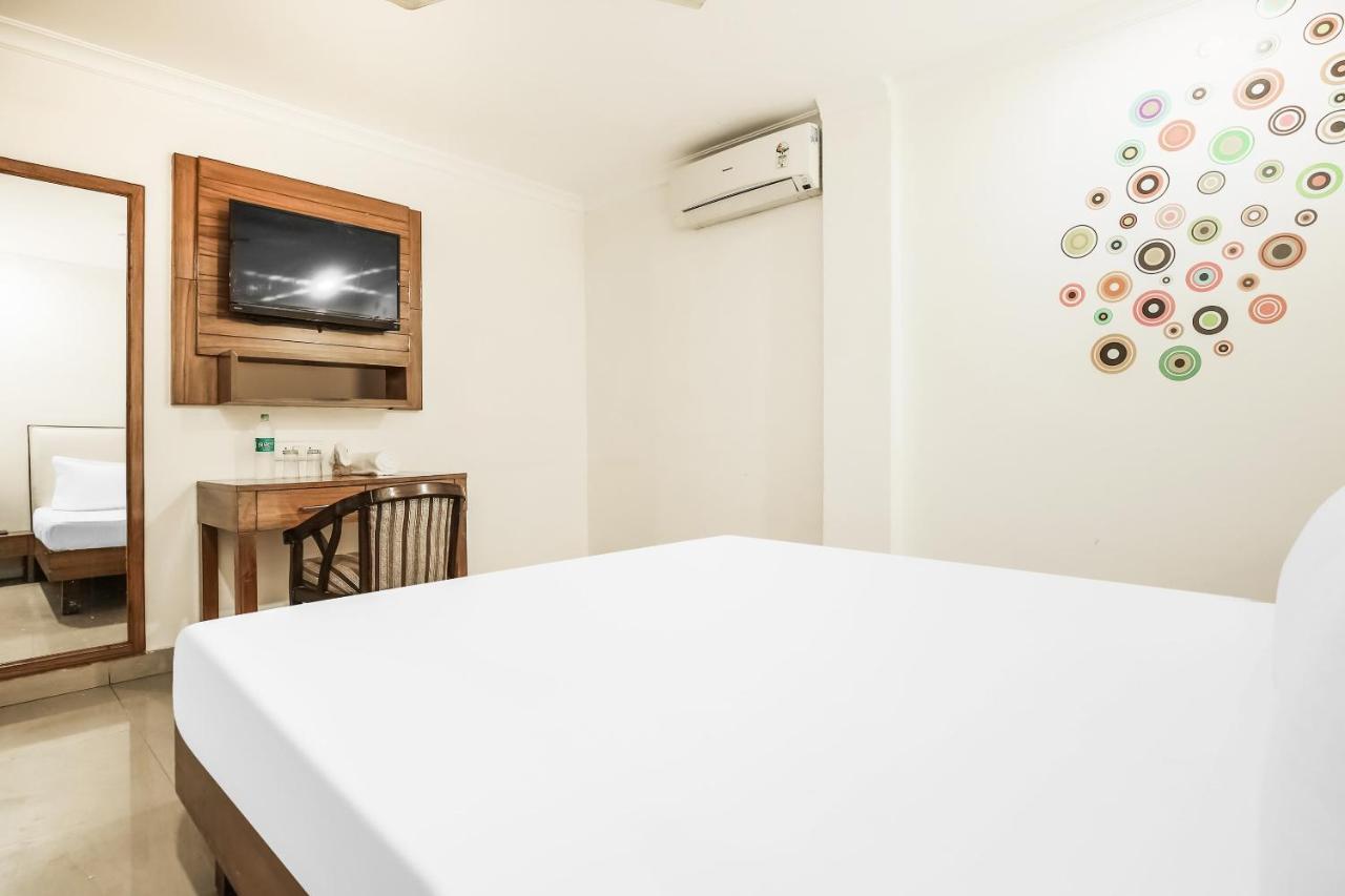 Hotel Collection O Sapphire à Chandīgarh Extérieur photo
