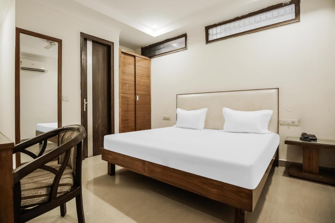 Hotel Collection O Sapphire à Chandīgarh Extérieur photo
