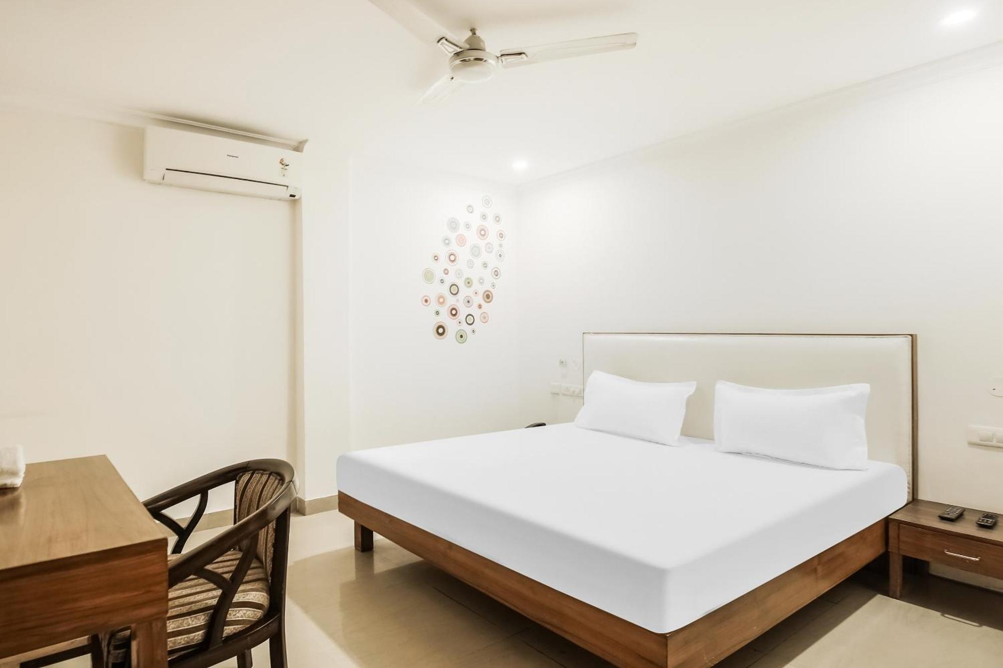 Hotel Collection O Sapphire à Chandīgarh Extérieur photo